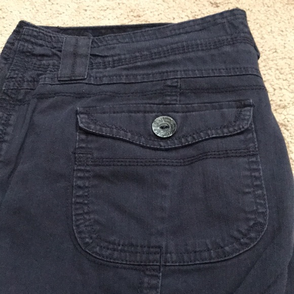 Gloria Vanderbilt Navy Blue long women’s shorts 14p - Picture 6 of 6